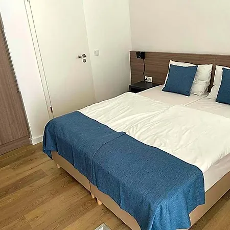Res Budapeszt