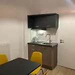 Res מלון 3*