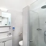 Res Szálloda