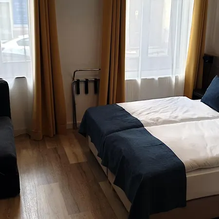 Szálloda Res